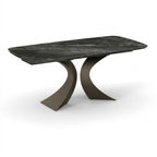 Tavolo allungabile Nox in ceramica marmo nero, base bronzo, vista d'insieme