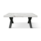 Tavolo Allungabile Andromeda, vista frontale da chiuso con piano in ceramica marmo bianco Statuario e base a X nera