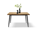 Set Saturno, vista frontale con quattro sedie grigie